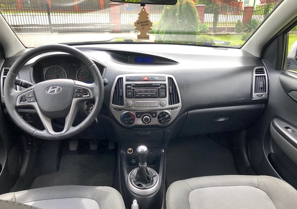 Hyundai i20 cena 19900 przebieg: 176000, rok produkcji 2013 z Kielce małe 137